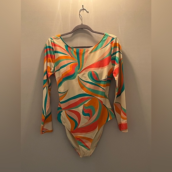 CUPSHE Long Sleeve Open Cross Back Bathing Suit- size XL- - Picture 3 of 4